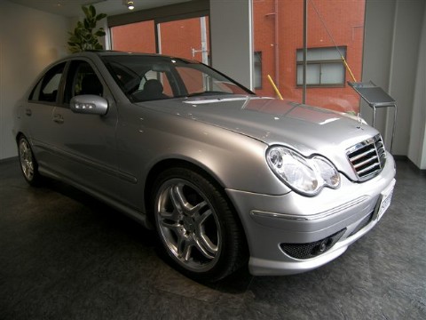 W203